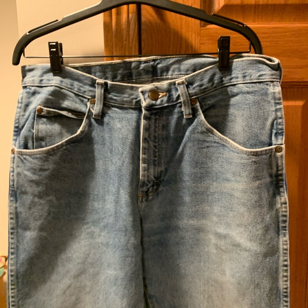 Wrangler Relaxed Fit Light Blue Jeans. Size 33x30. 100% Cotton - Picture 2 of 7
